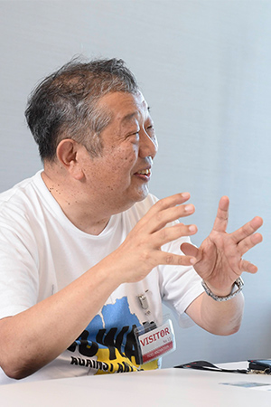 今間 俊博