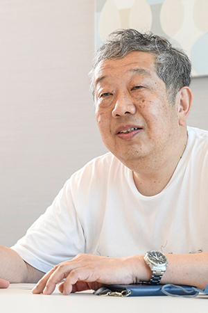 今間 俊博