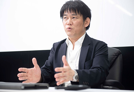 吉岡 宏起